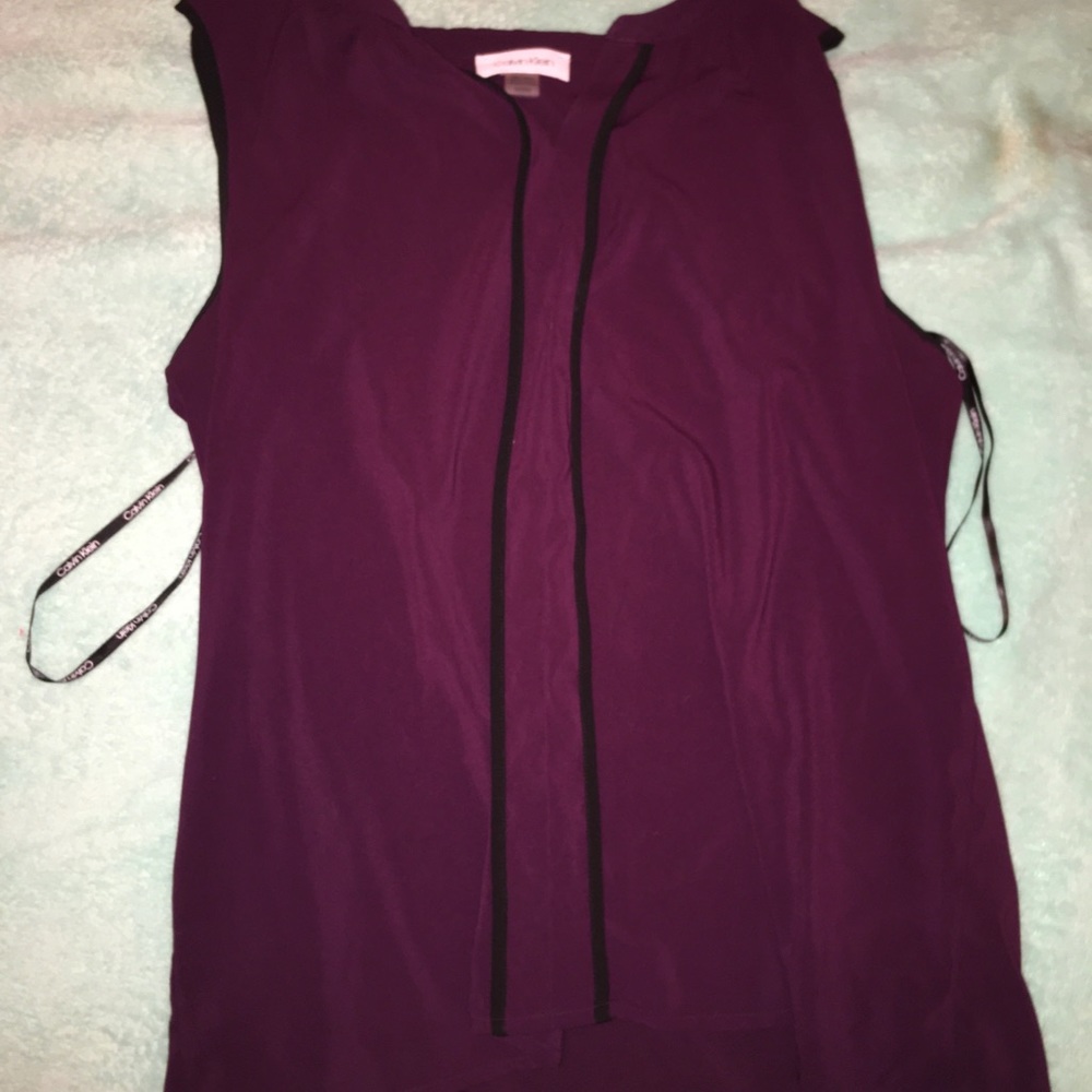 Calvin Klein women’s sleeveless blouse